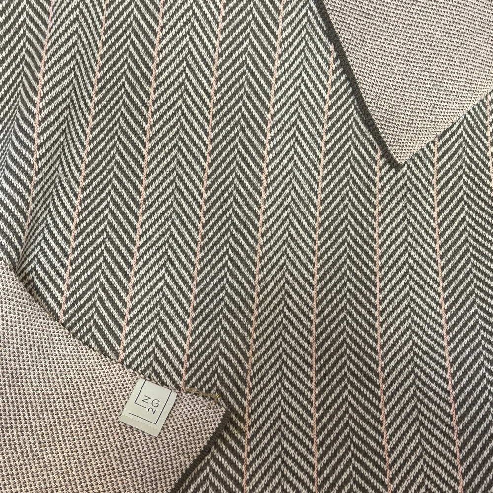 In2Green Throw Blanket